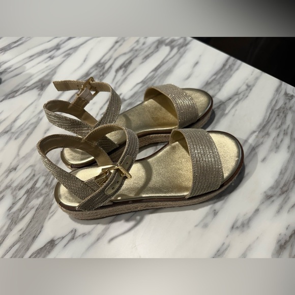 NWOT- Micheal Kors Richie Espadrille sandal - Size 10 - Picture 5 of 11